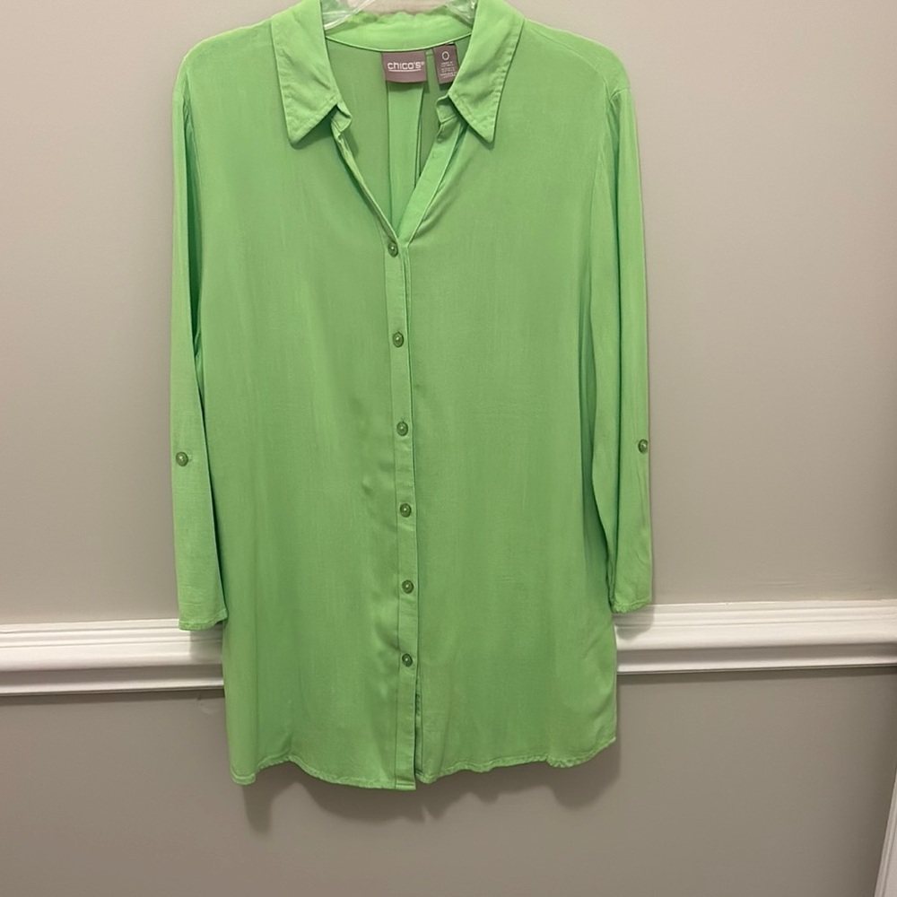 Chico's Green Button-Up Women's Top Size 0.